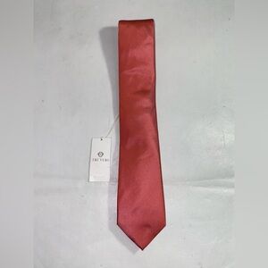 NEW- Mens Tre Vero Neck Tie Silk Light Red MSRP: $60 - A11
